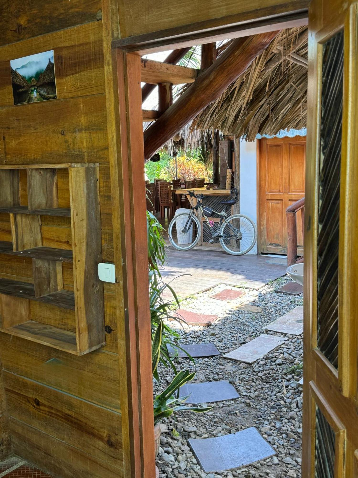 Hostal Nibuni Palomino Esterno foto